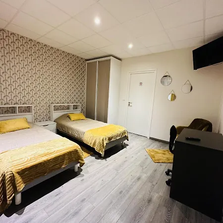 L'entrepotes Nocleg ze śniadaniem 3*